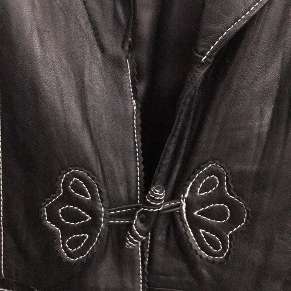 Danier | NWOT black leather jacket - Picture 9 of 12